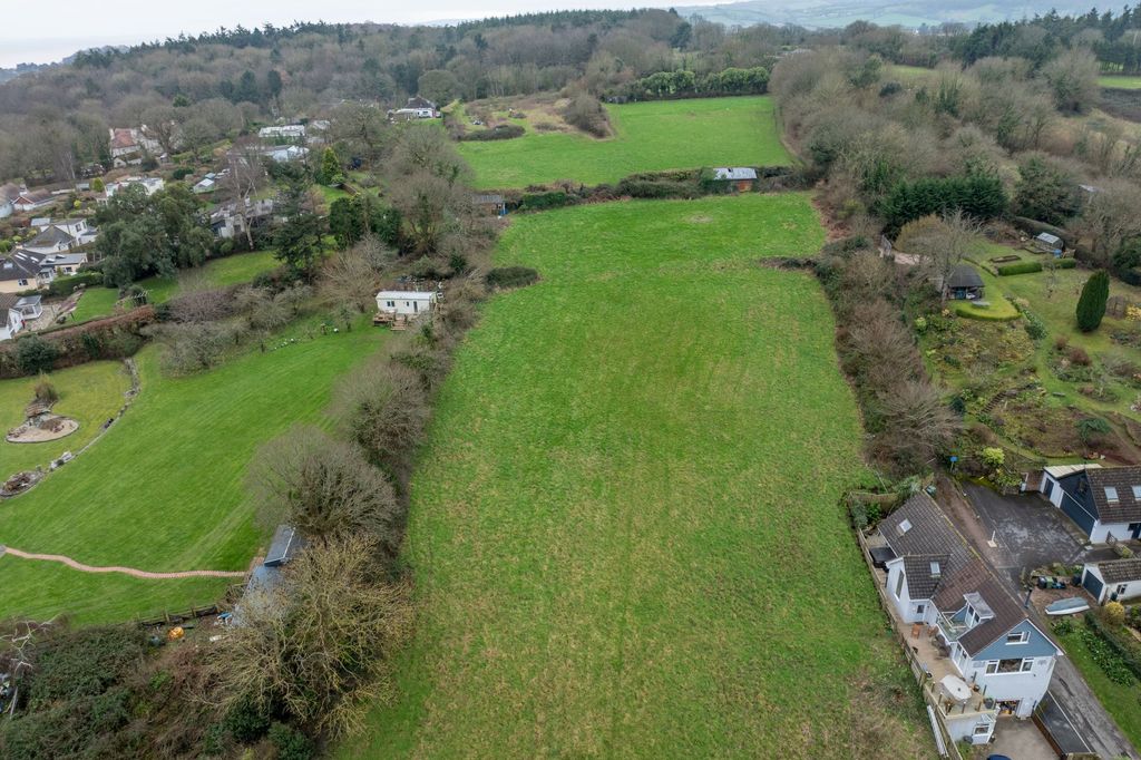 Property photo 3 of 23