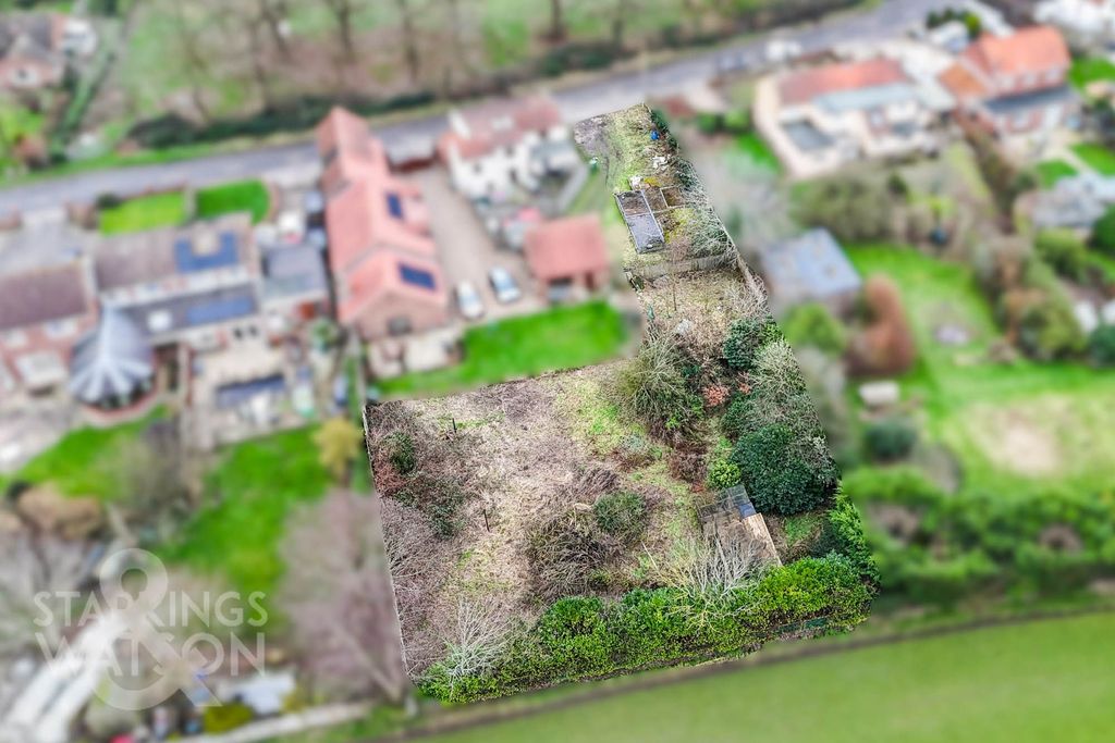 Property photo 3 of 12