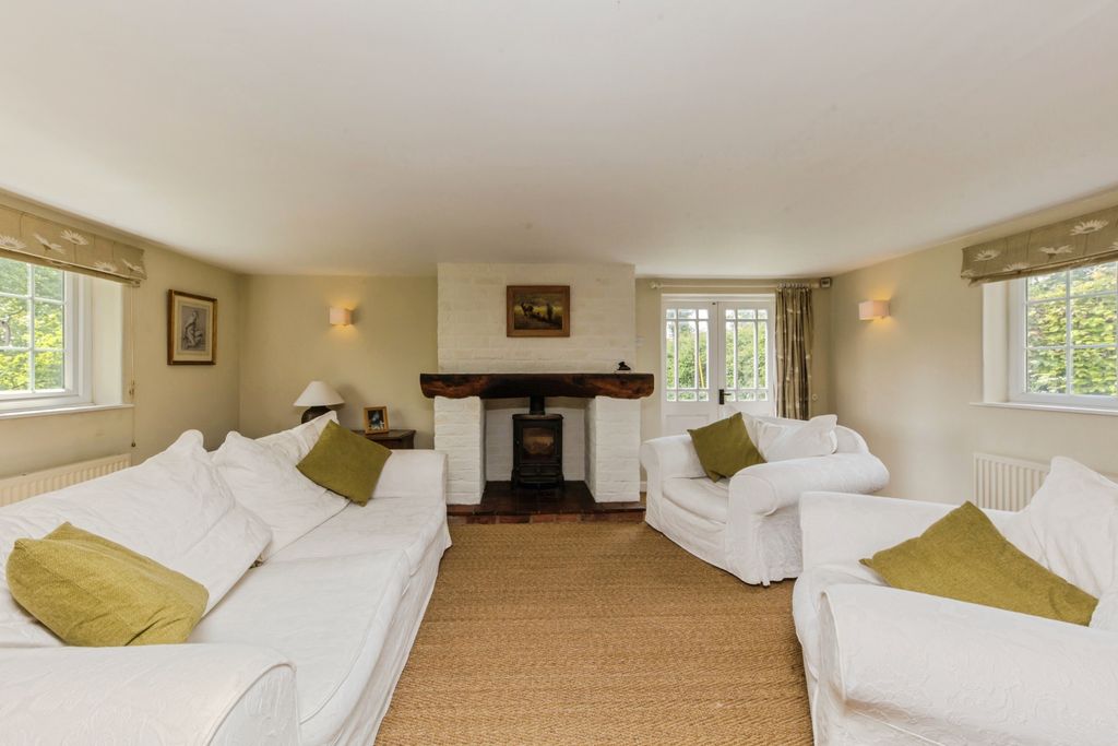 Property photo 3 of 35