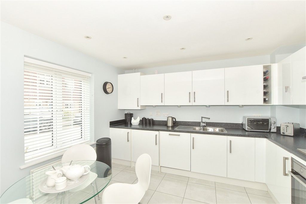 Property photo 3 of 13 Kitchen/ Breakfast Room