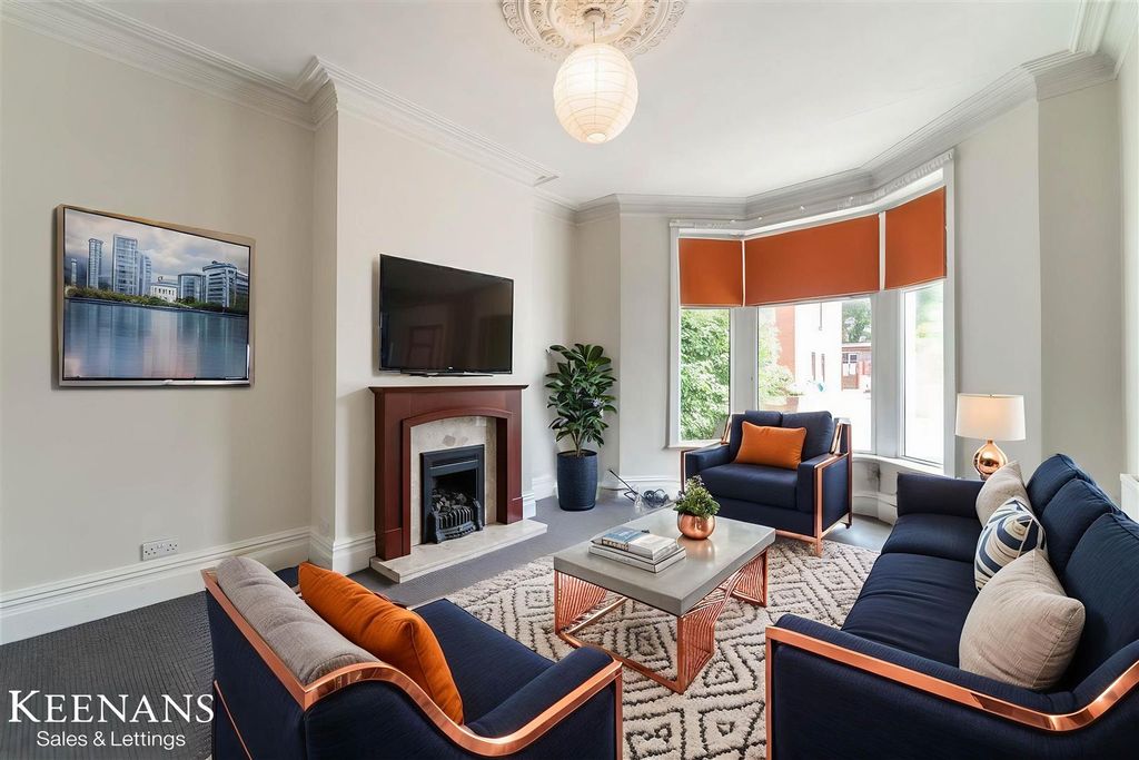 Property photo 2 of 21 94R0Arqj3Eqpgi7Tisr6Wa - Living Room - Modern - 2.