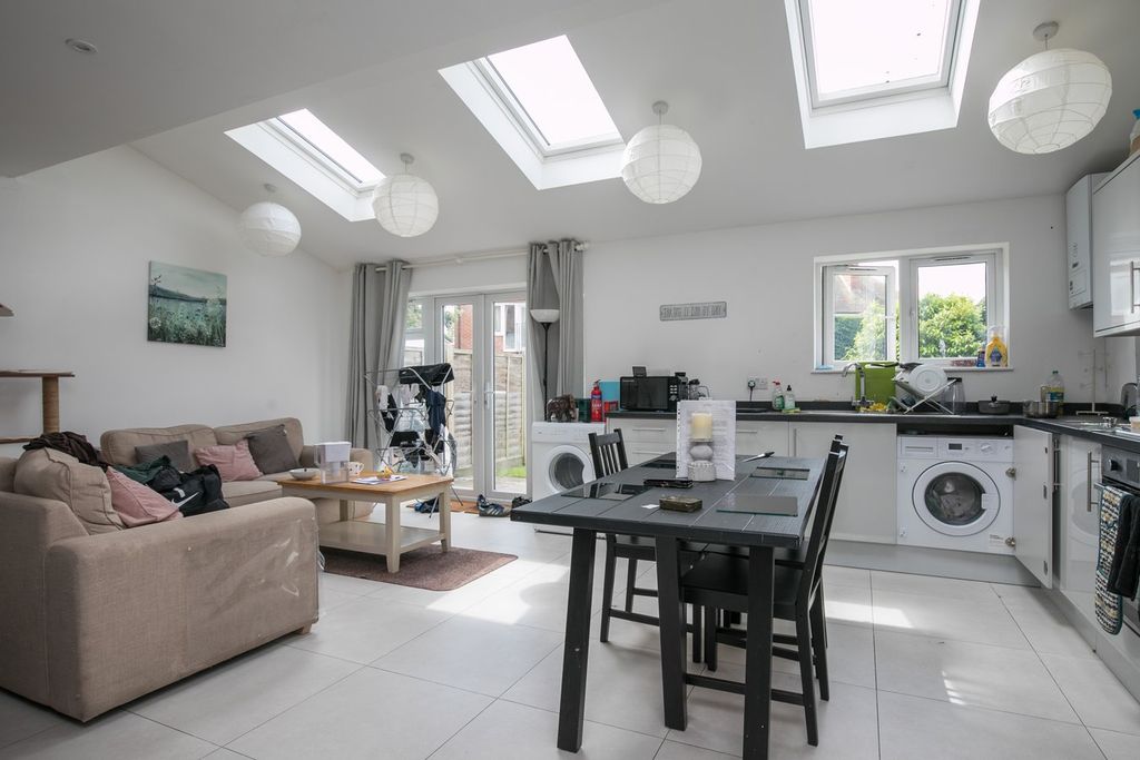 Property photo 3 of 10