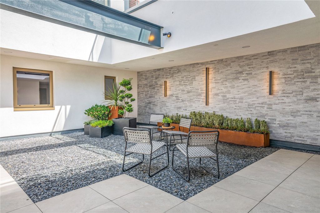 Property photo 1 of 16 Picture 1