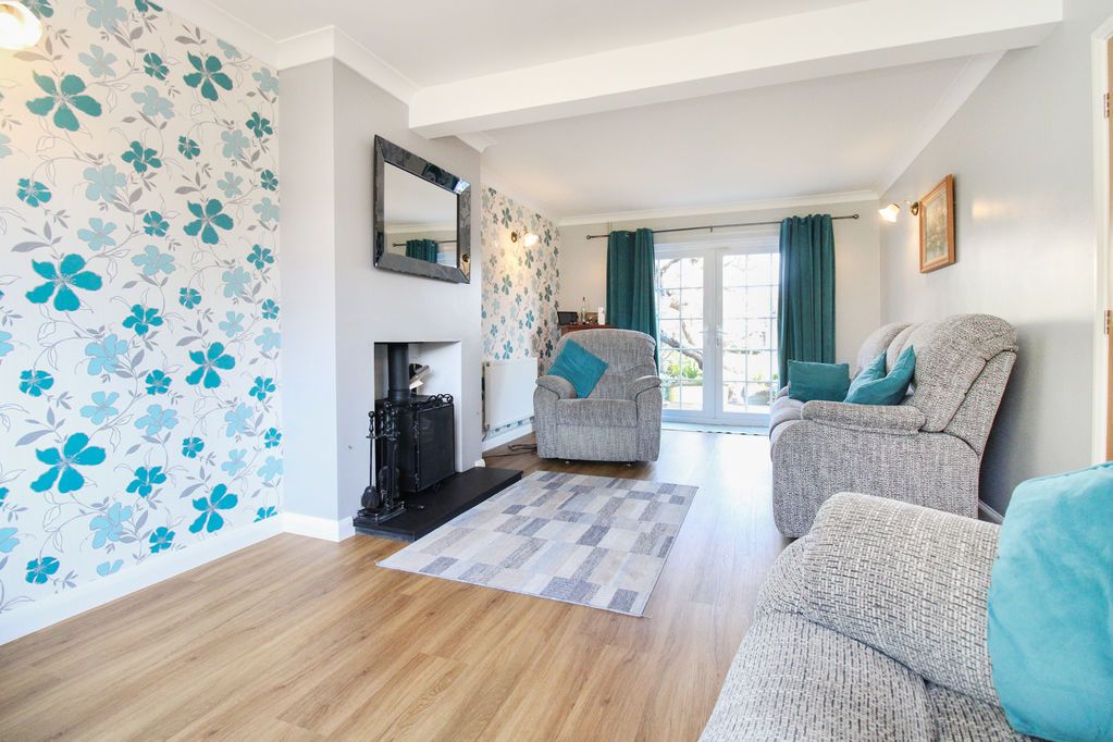 Property photo 2 of 22 Lounge