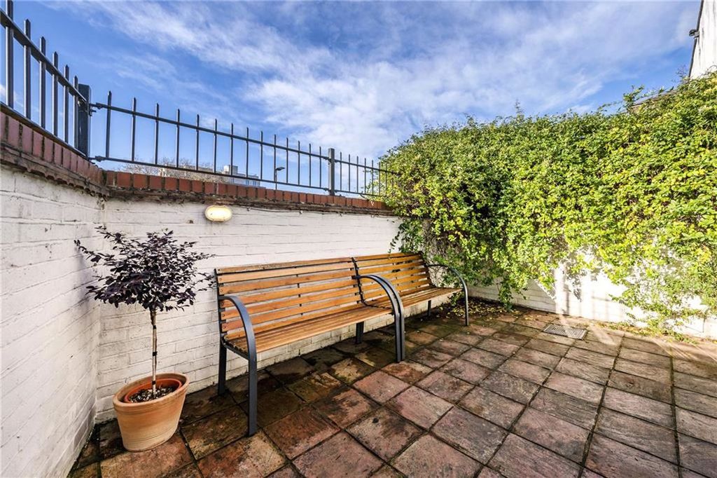 Property photo 3 of 6