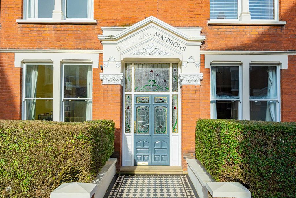 Property photo 2 of 9