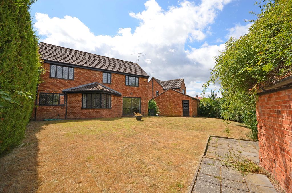 Property photo 2 of 19