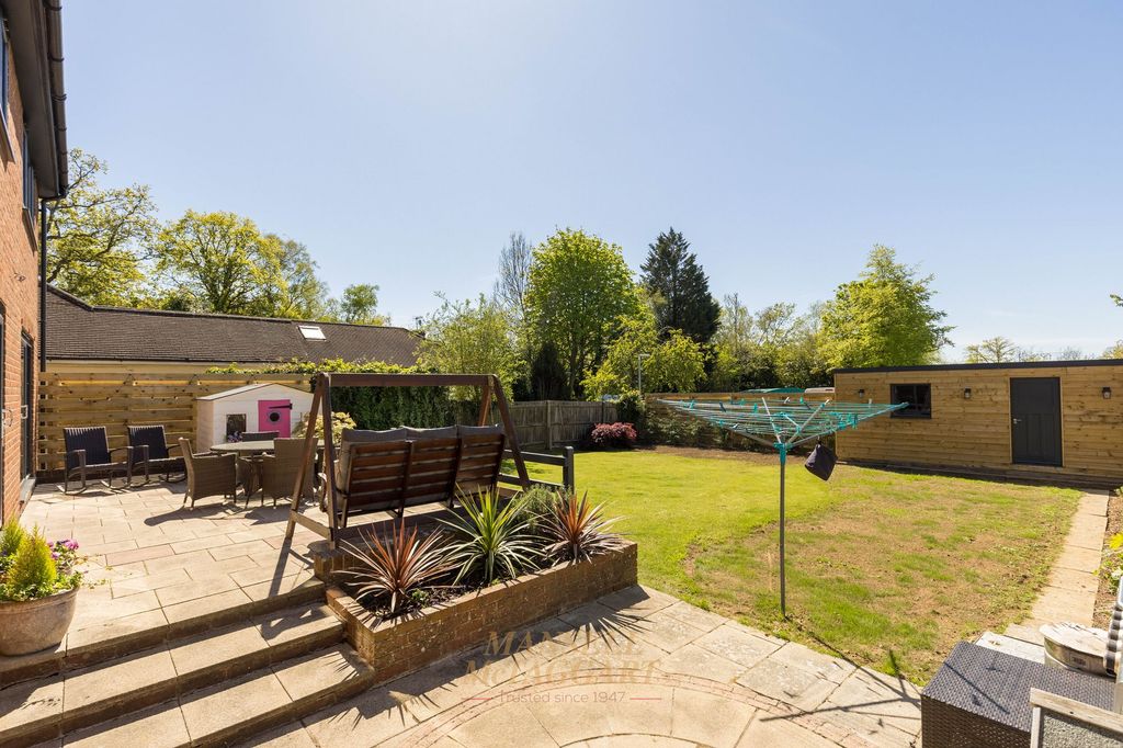 Additional image 28 of 5 bed detached house for saleTinsley Lane, Crawley RH10