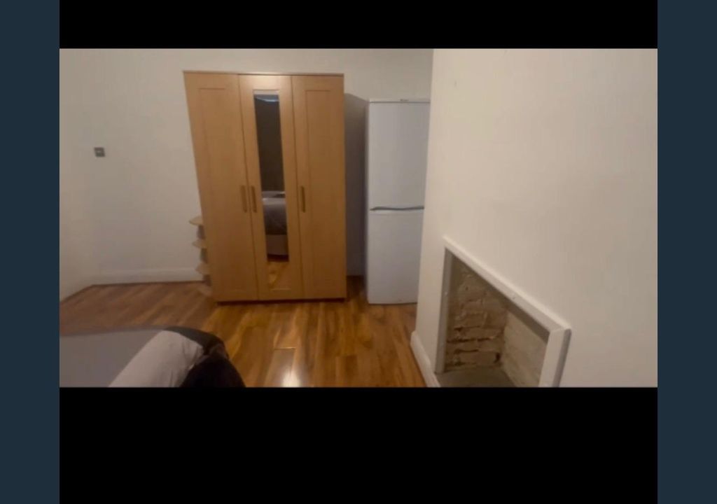 Property photo 1 of 2