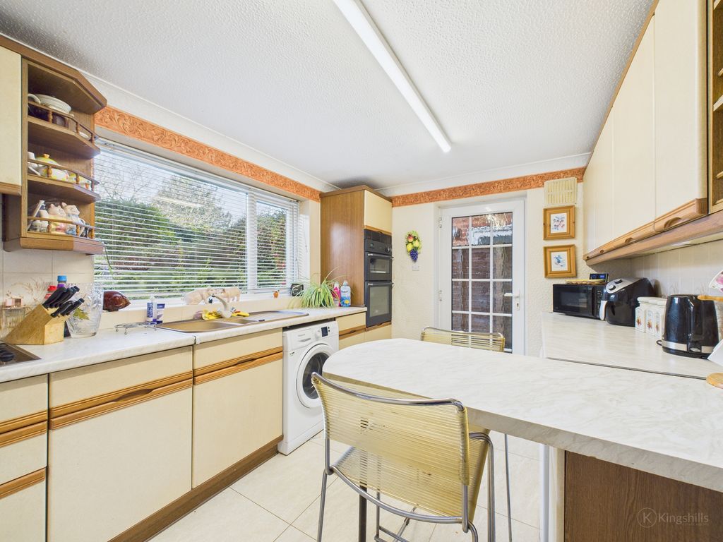 Property photo 3 of 15 Cam02136G0-Pr0494-Still008