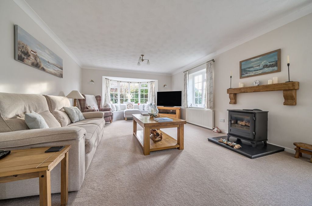 Property photo 2 of 26