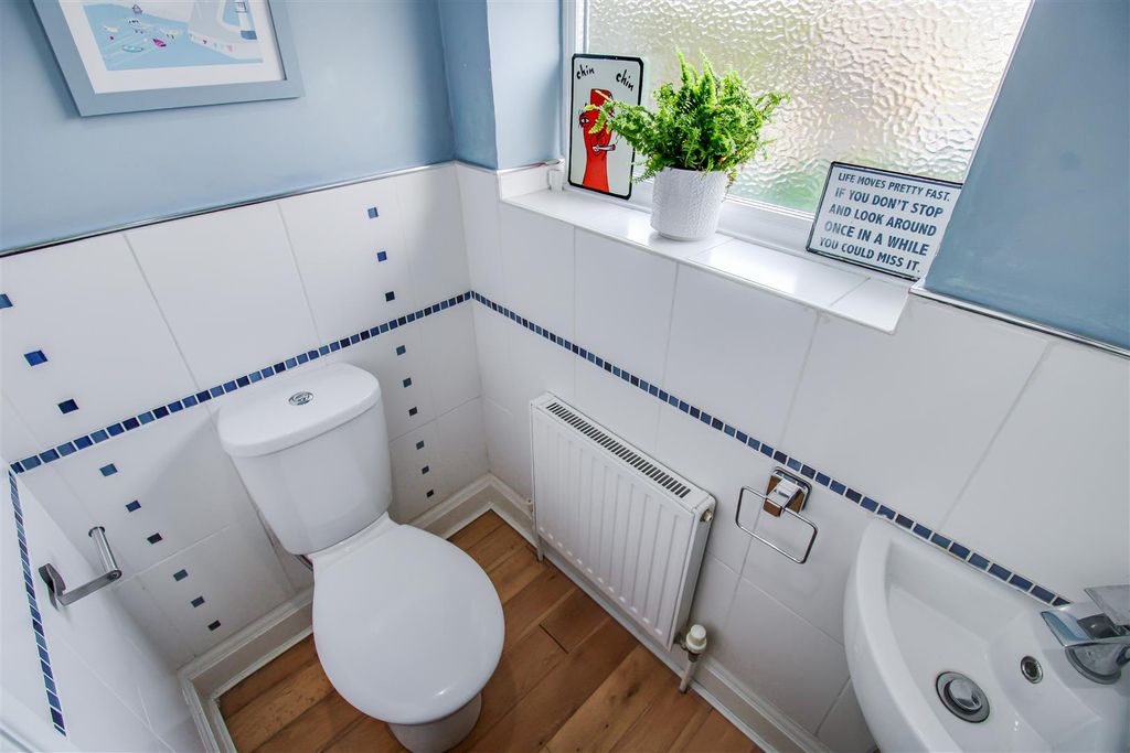 Additional image 10 of 5 bed detached house for saleValley Road, Dewsbury WF12