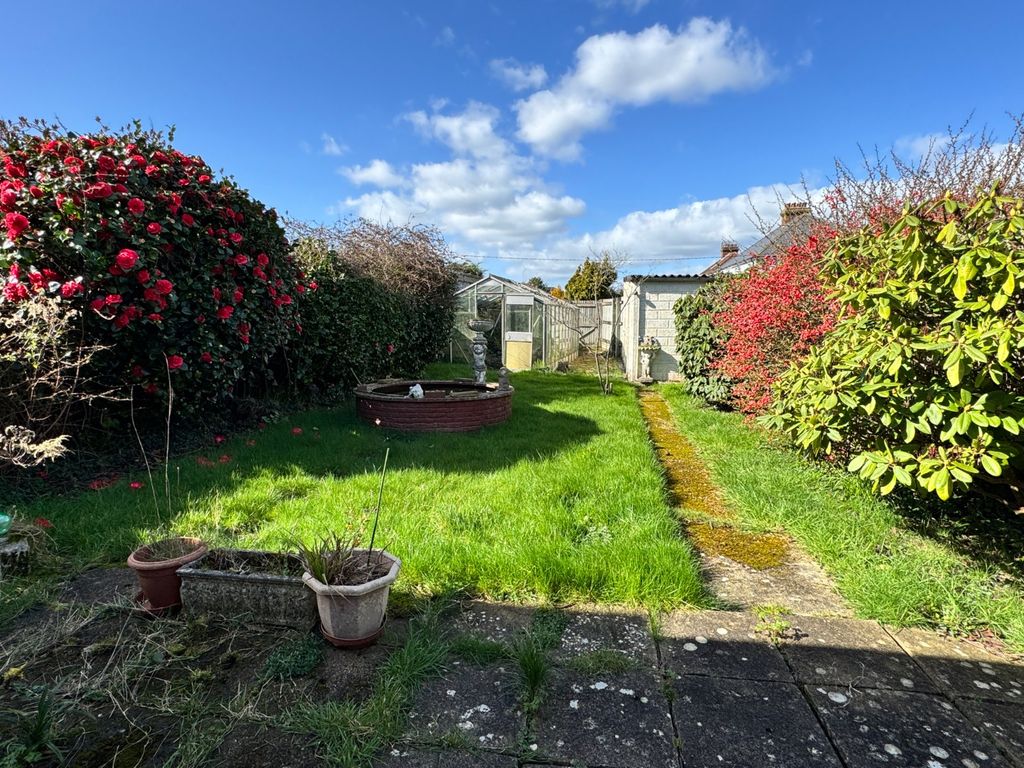 Property photo 2 of 12 Private Garden