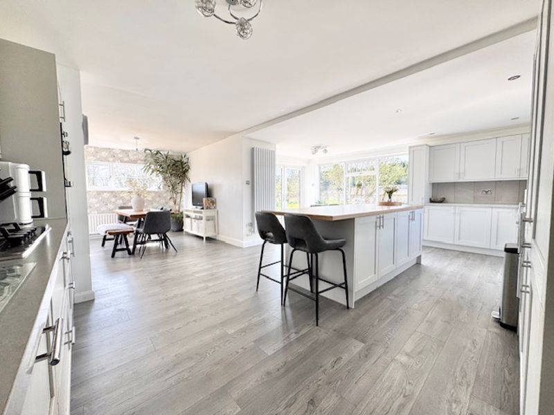 Property photo 1 of 24 Breakfast Kitchen Dining Room