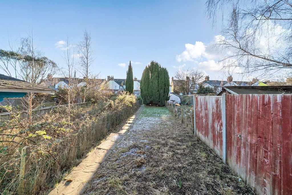 Property photo 3 of 17 1395586-5-695Bc39751101.Jpg