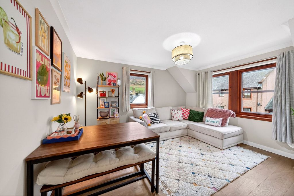 Property photo 1 of 19 Lounge Diner