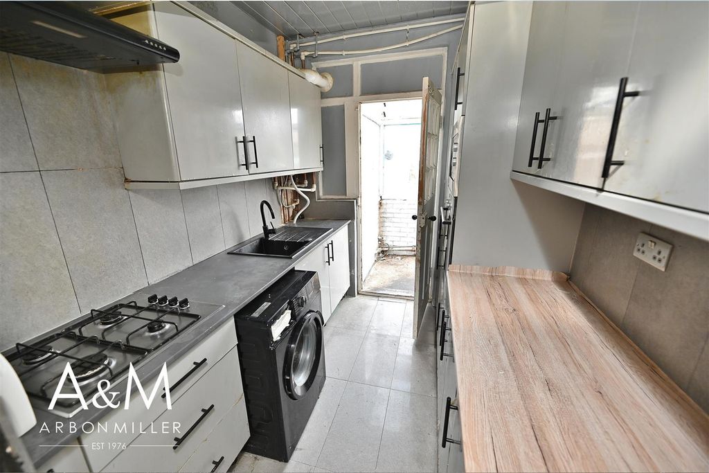 Property photo 2 of 10 4.Jpg