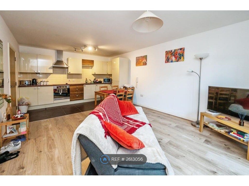 Property photo 3 of 12