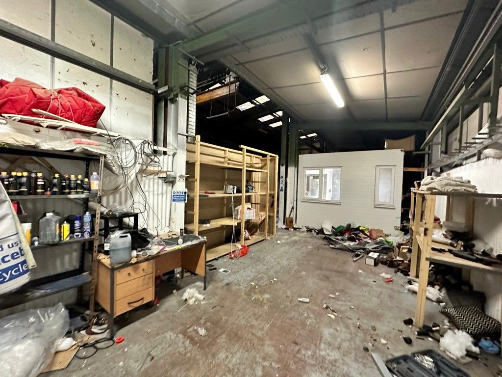 Property photo 3 of 4 3