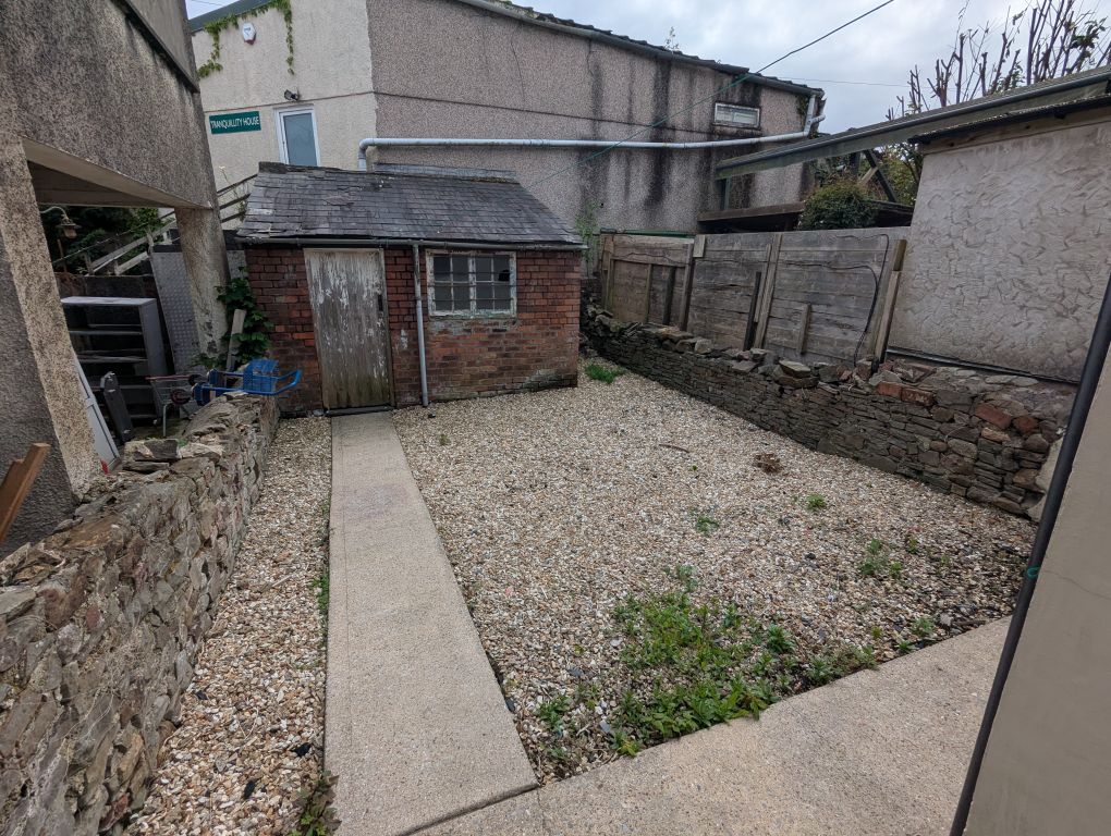 Property photo 3 of 11