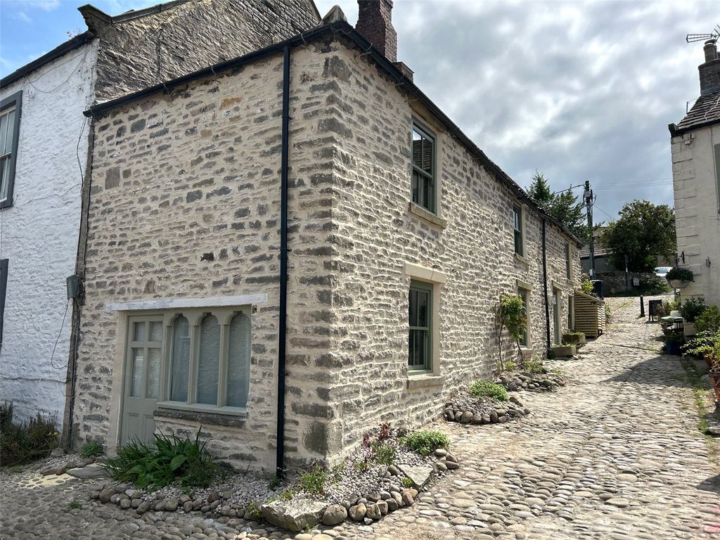 Property photo 3 of 29 Picture No. 28