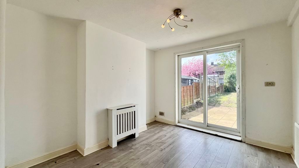 Property photo 3 of 17 Photo 13