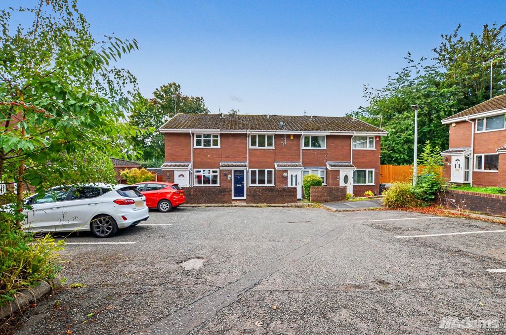 Property photo 2 of 18
