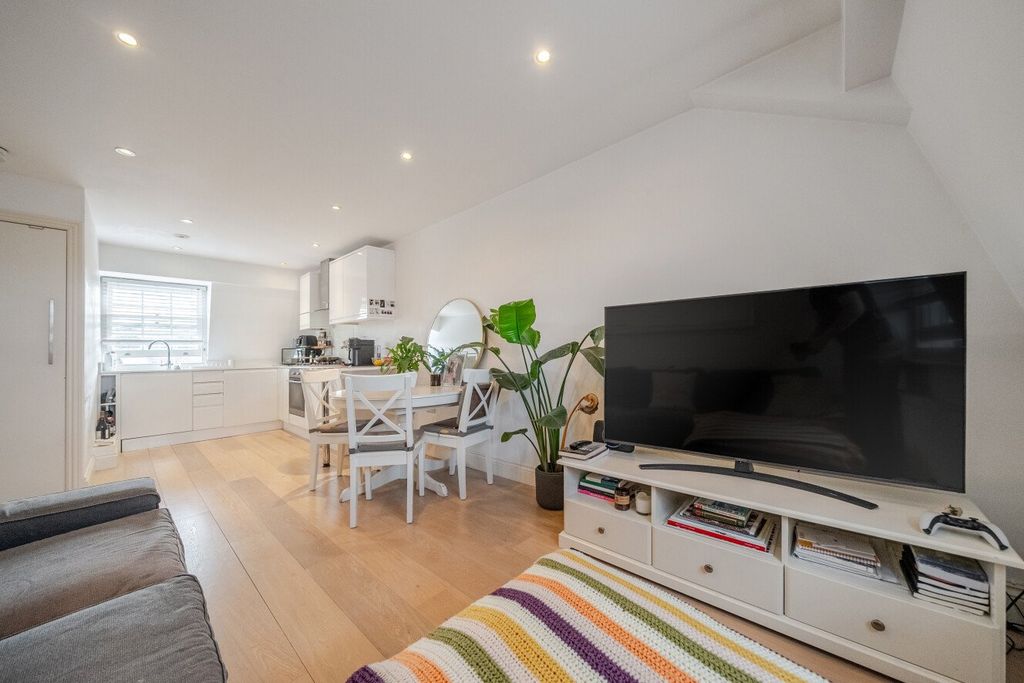 Property photo 1 of 12 1511268-4-6A88142...