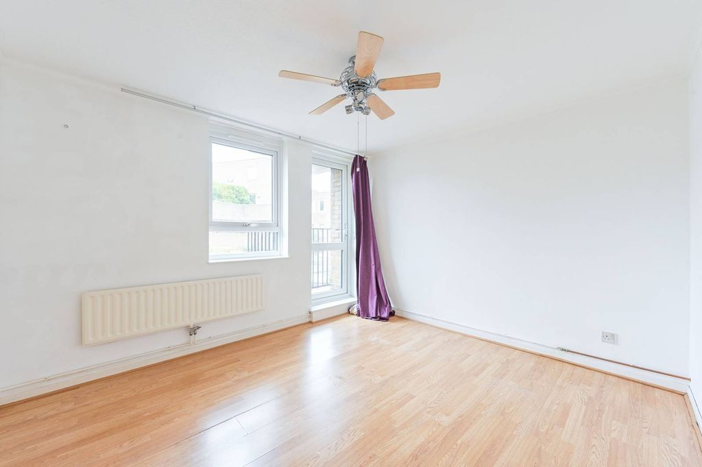 Property photo 3 of 13
