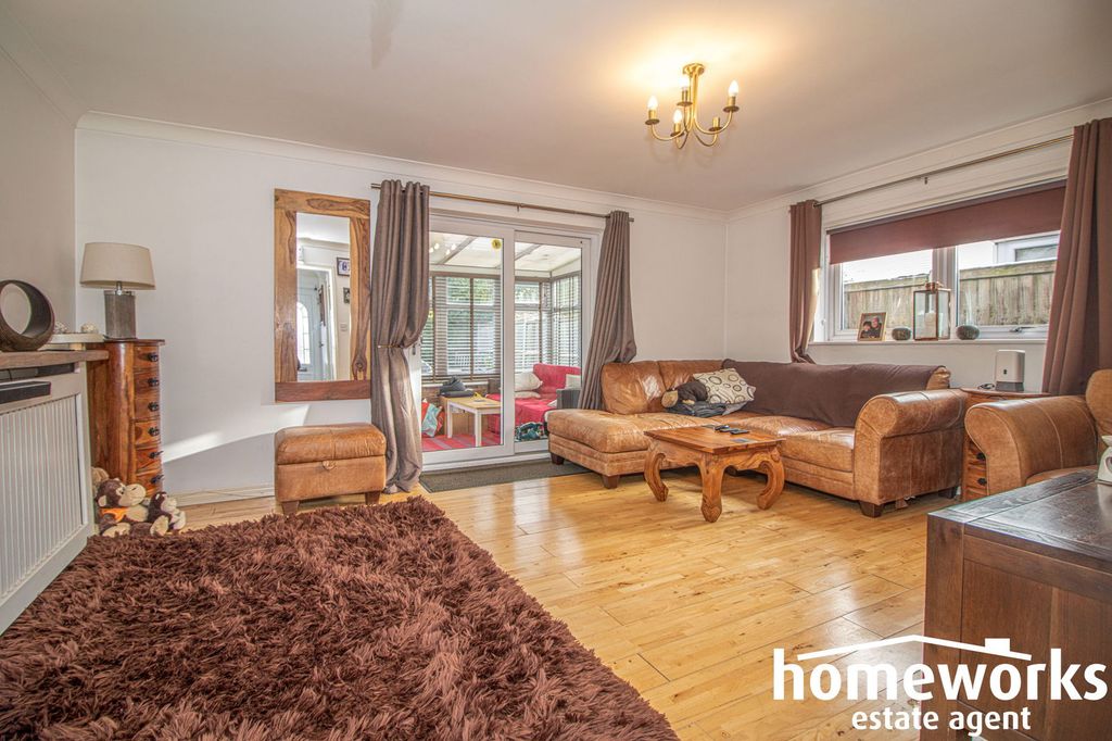 Property photo 3 of 13