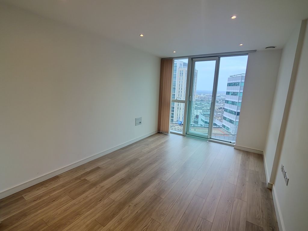 Property photo 3 of 11 Photo 4