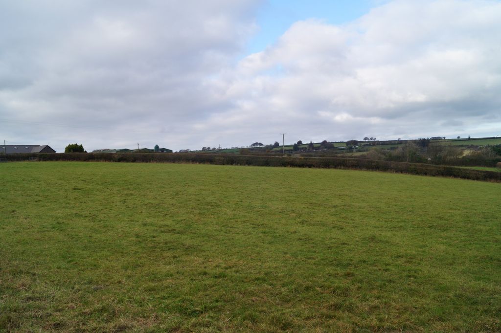 Property photo 3 of 8