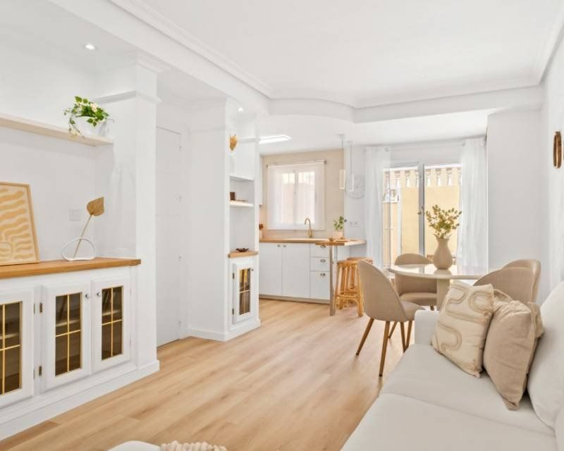 Property photo 1 of 33