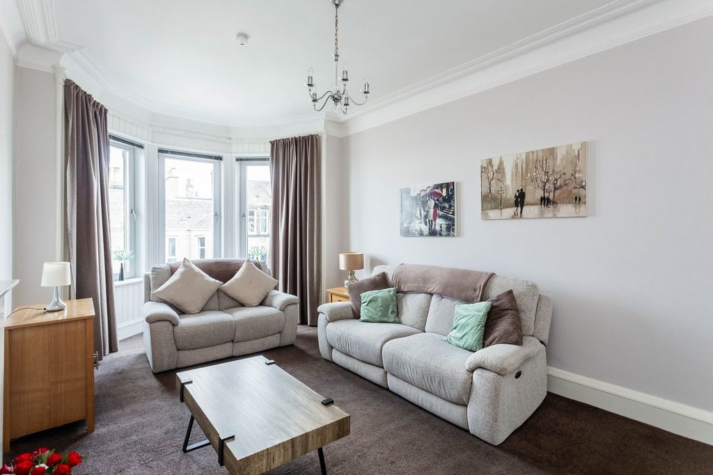 Property photo 3 of 23