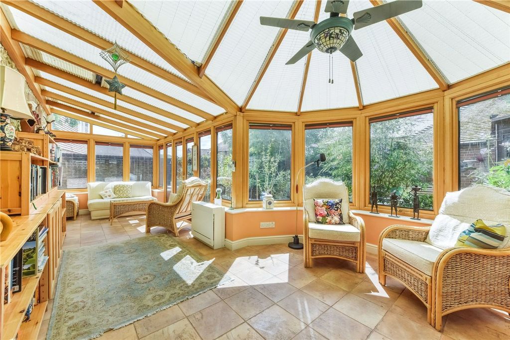 Property photo 3 of 21 Conservatory