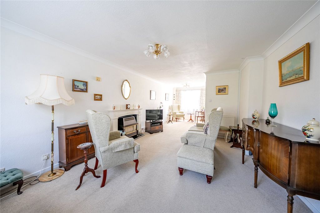 Property photo 2 of 14 Picture No. 15
