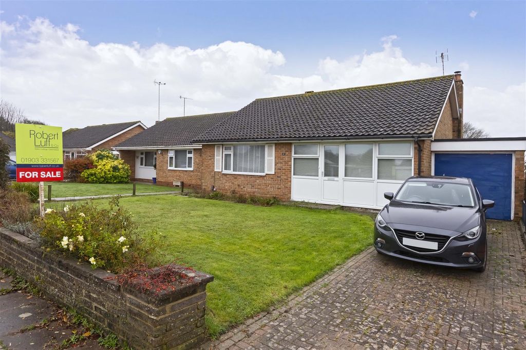 Property photo 1 of 13 Derwent Drive_18.Jpg