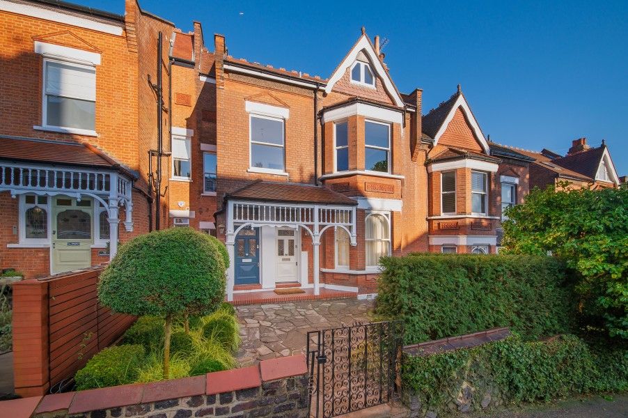 Property photo 3 of 24