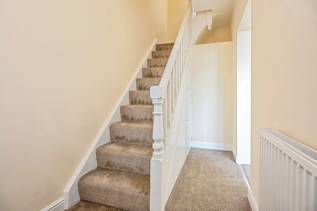 Property photo 2 of 16 Photo