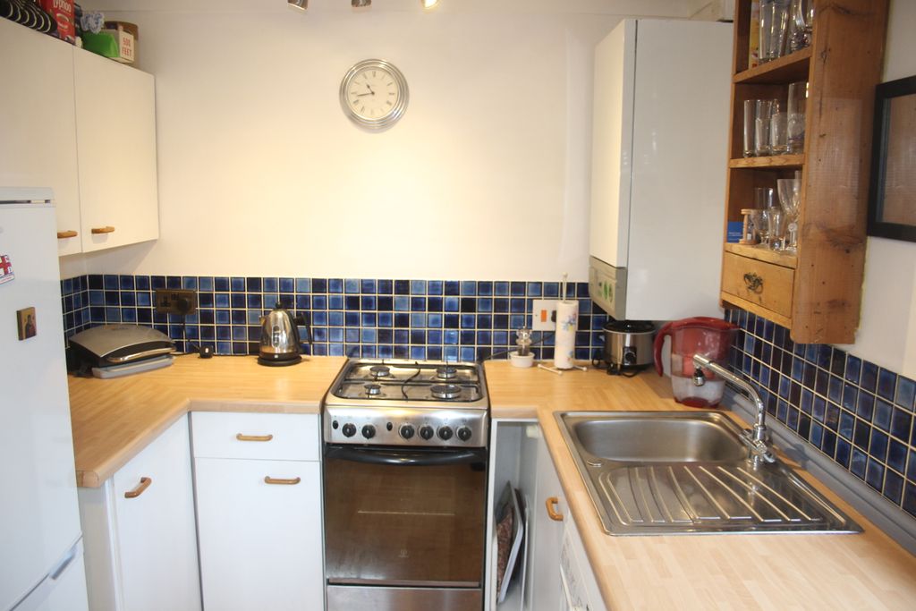 Property photo 2 of 6