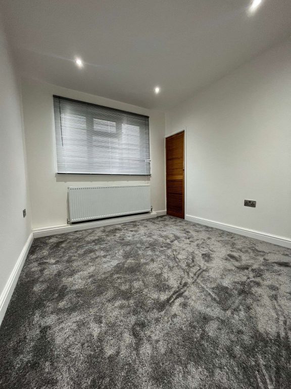 Property photo 1 of 9 Double Room To Rent In Ruislip Ha4 £900Pcm