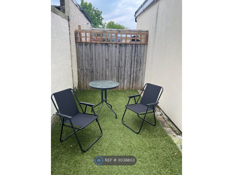 Property photo 1 of 6 Garden