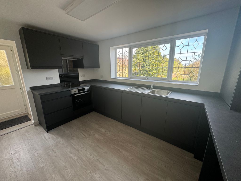 Property photo 2 of 12 Image