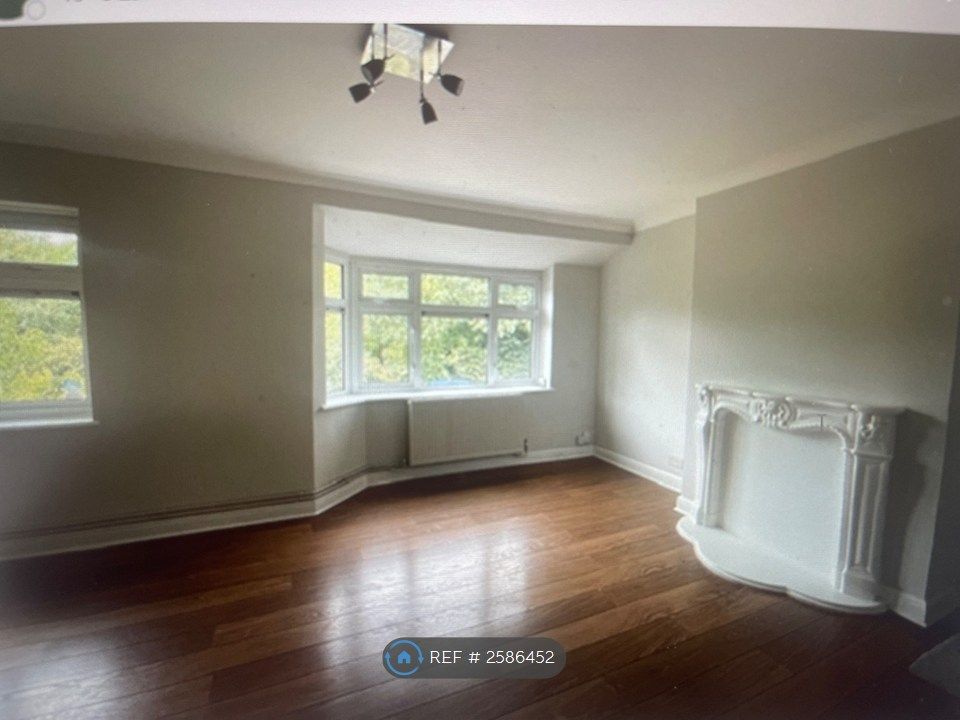 Property photo 3 of 5