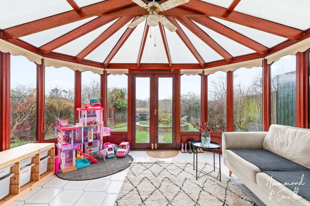 Additional image 9 of 4 bed end terrace house for saleTheydon Grove, Epping CM16