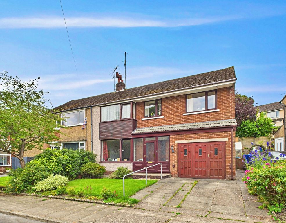 Property photo 1 of 22 10 Warmden Front