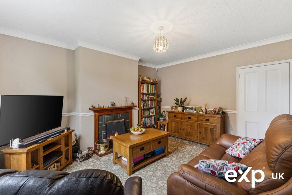 Property photo 3 of 30