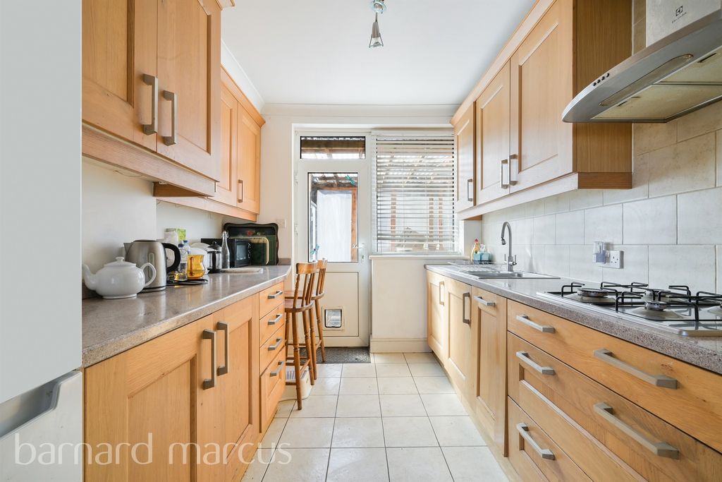 Property photo 2 of 16