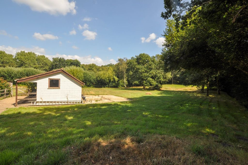 Property photo 2 of 20