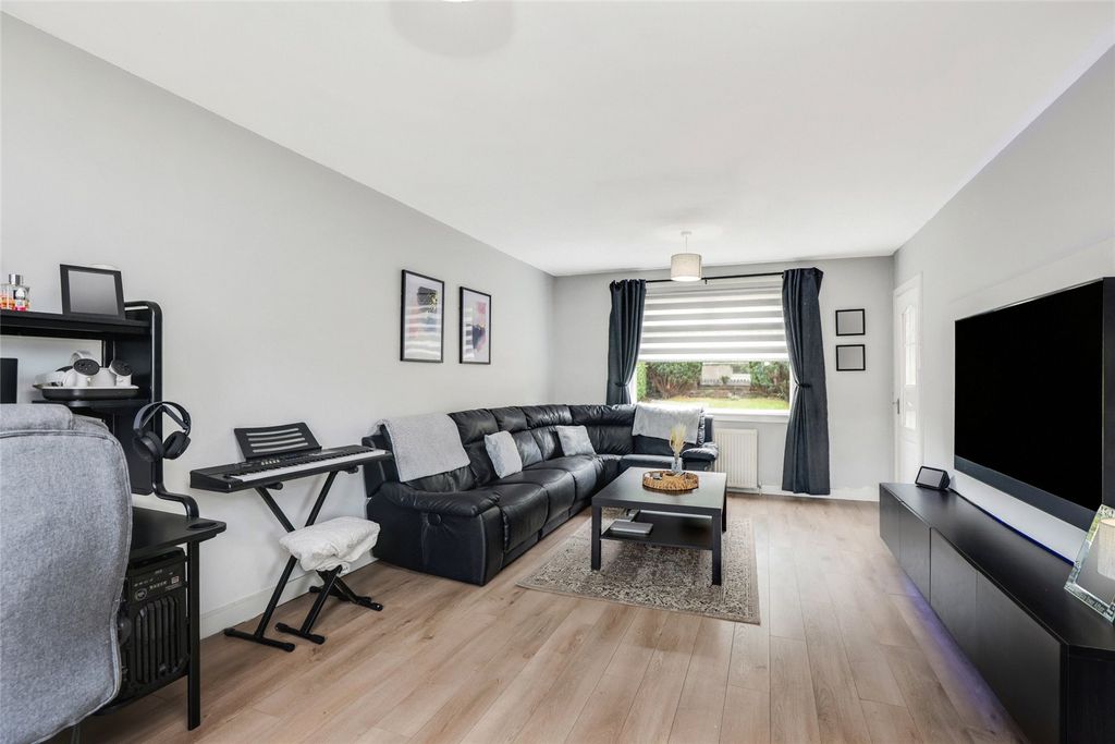 Property photo 2 of 19 Picture No. 05